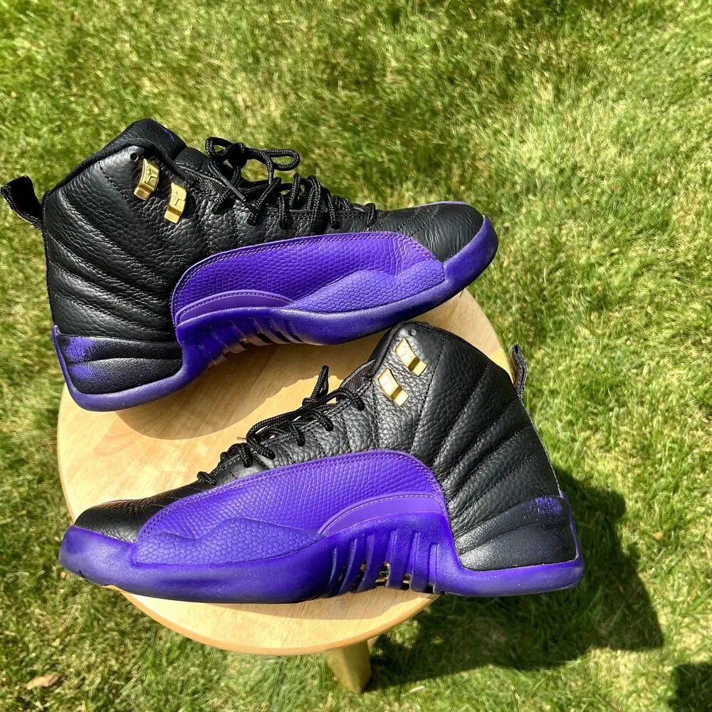 Jordan Men's Athletic Shoes Black & Purple - Picture 2 of 10